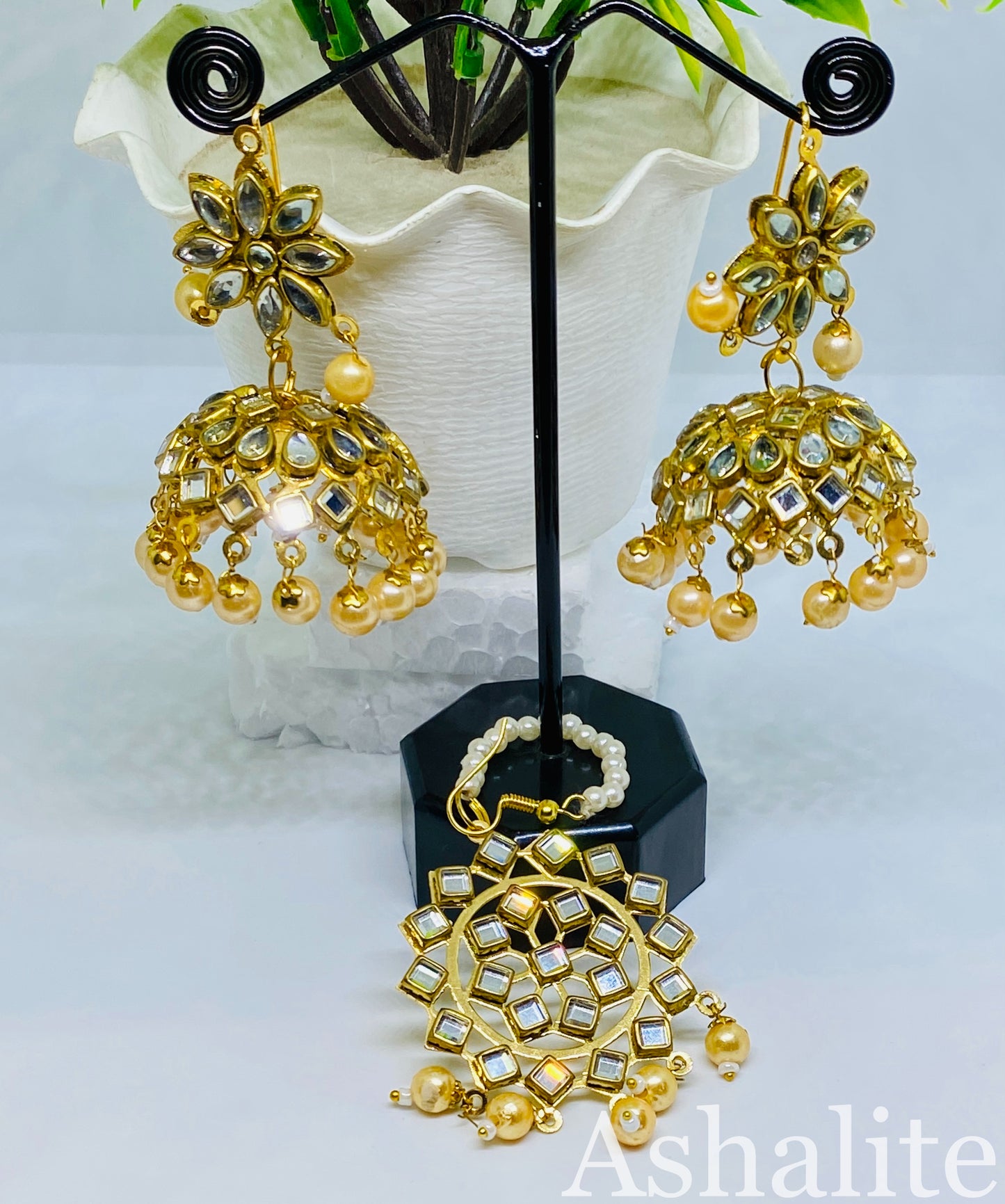 सुभांगी Gold-Plated Kundan Jhumka Earrings with Maang Tikka Set