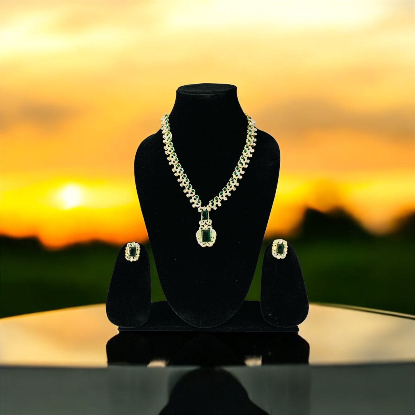 विष्णु-प्रिया Green Gemstone Premium Necklace