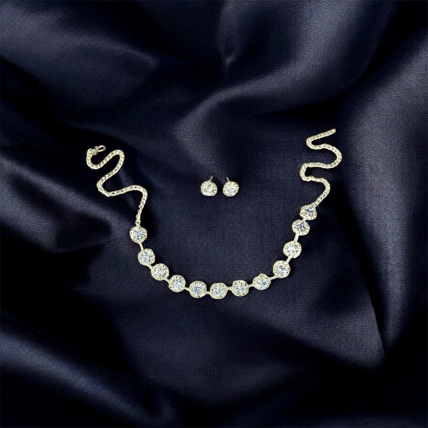 रामवल्लभा Timeless Zirconia & Rhinestone Necklace