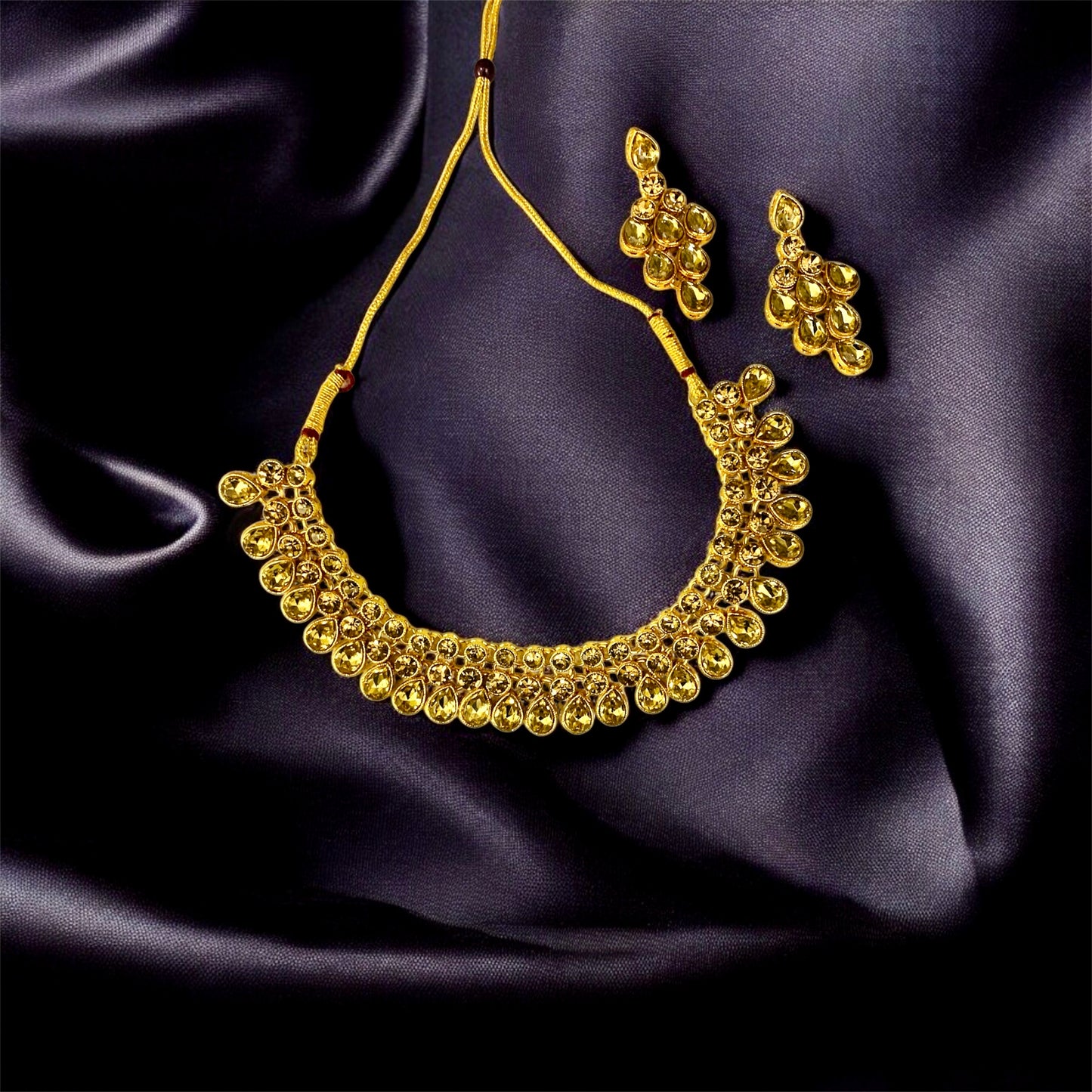 पद्मा Gold Plated Kundan Necklace