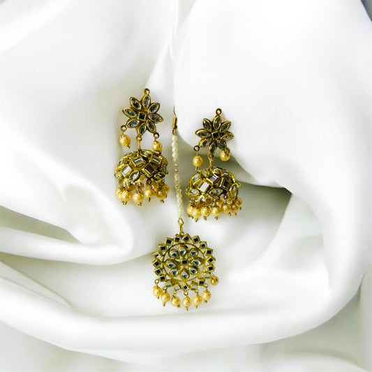 सुभांगी Gold-Plated Kundan Jhumka Earrings with Maang Tikka Set