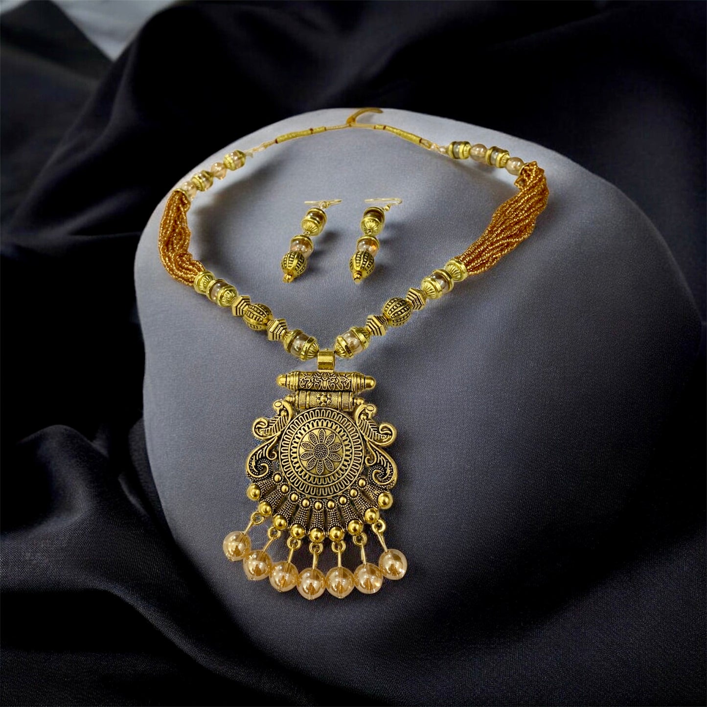 सत्यभामा Antique Tribal Pendant Necklace Set